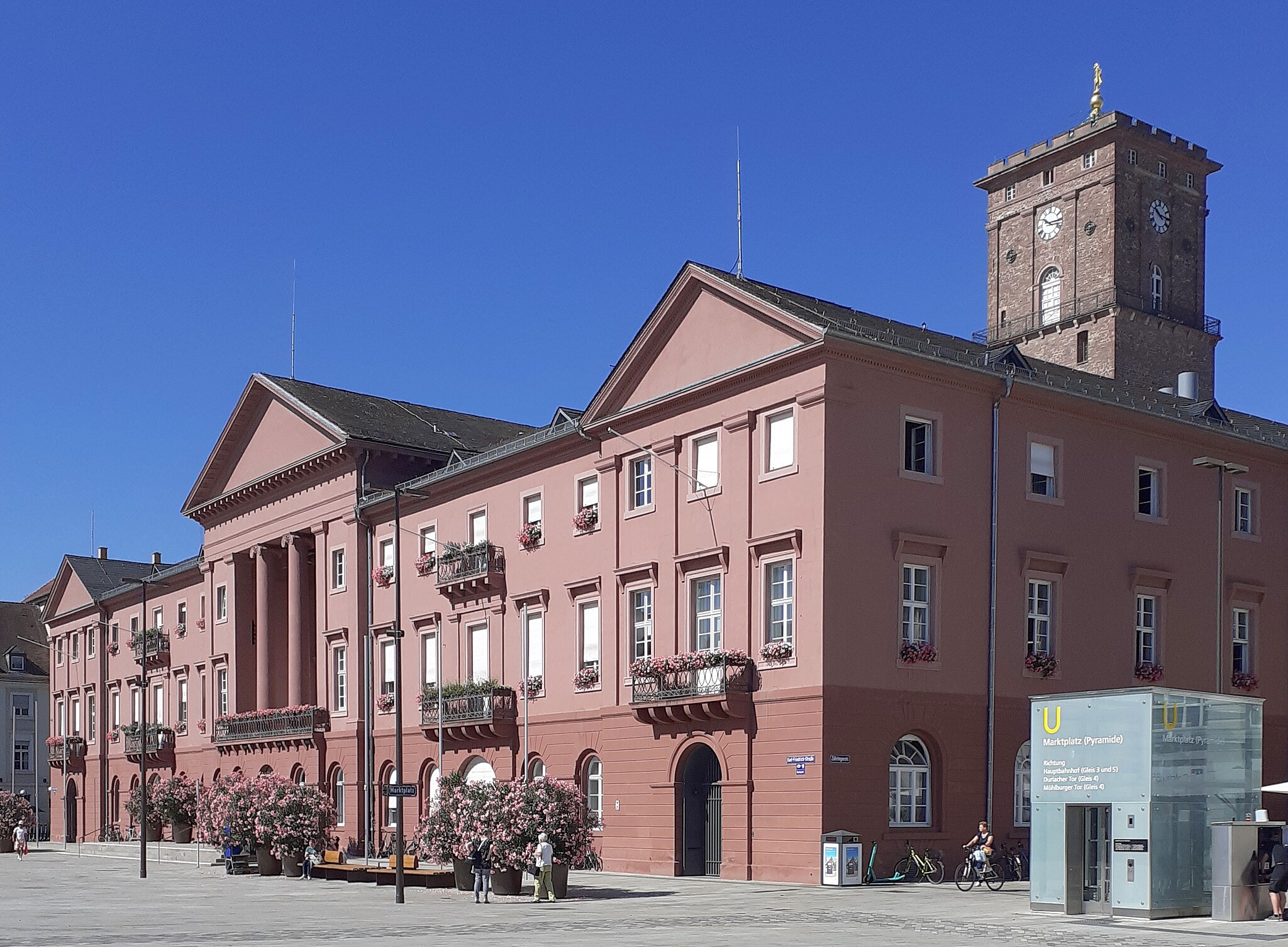 Ansicht des Rathauses Karlsruhe 